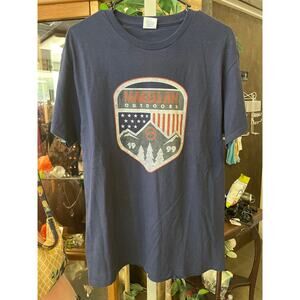 Lot of 2 Magellan Men’s T-Shirts Size M Maroon & Navy Graphic